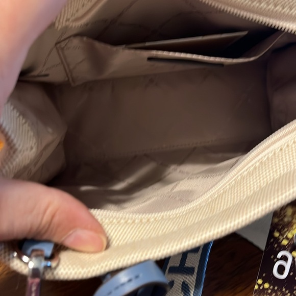 Michael Kors Mirella CrossBody with detachable strap - Picture 7 of 9